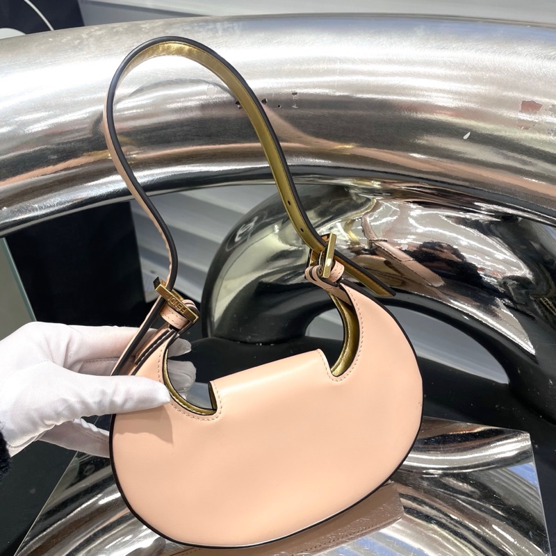 Fendi芬迪金元宝腋下包-1