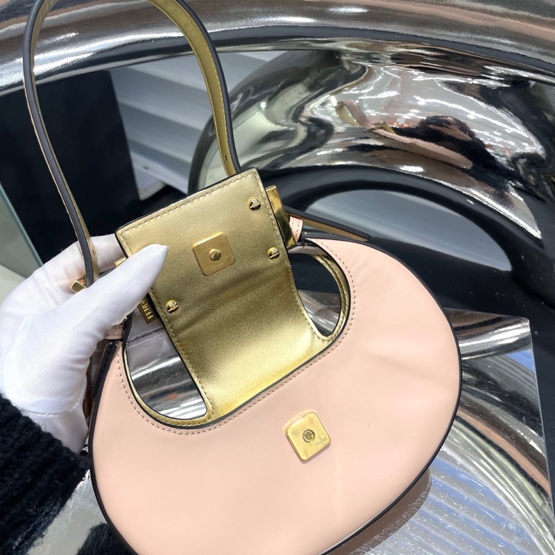 Fendi芬迪金元宝腋下包-3