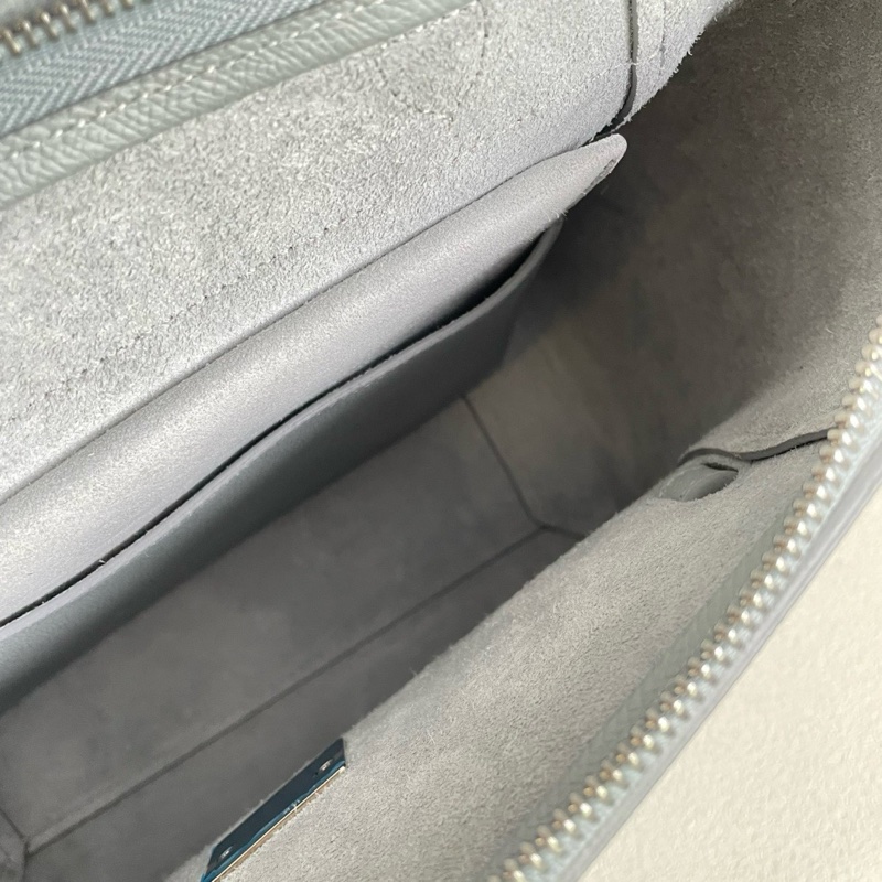 Celine 鯰魚包 中號 藍灰色牛皮包身 銀色五金 24*21*14-4