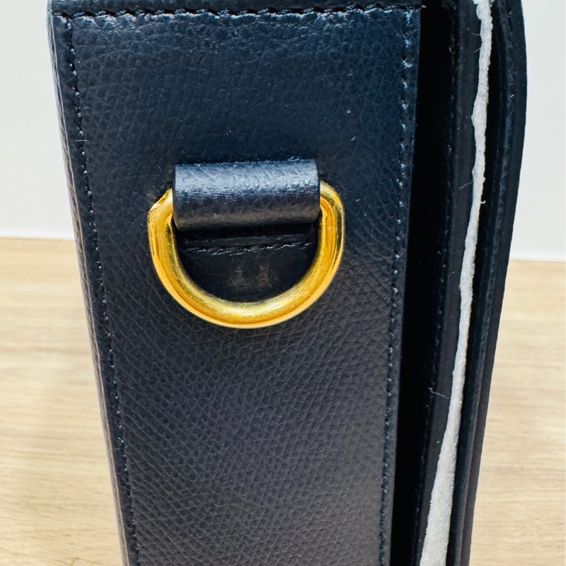 Saint Laurent Medium Leather Monogram Universite-14