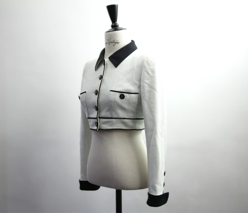 Chanel Vintage P95 羊毛Coco紐扣白色淺綠色短版外套-1