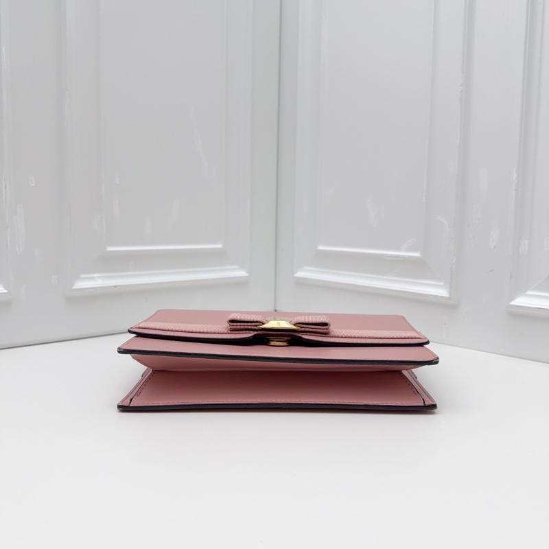 98新Ferragamo菲拉格慕 Vara蝴蝶結包 深粉色牛皮+金屬鏈條 蝴蝶結+琥珀色寶石扣-3