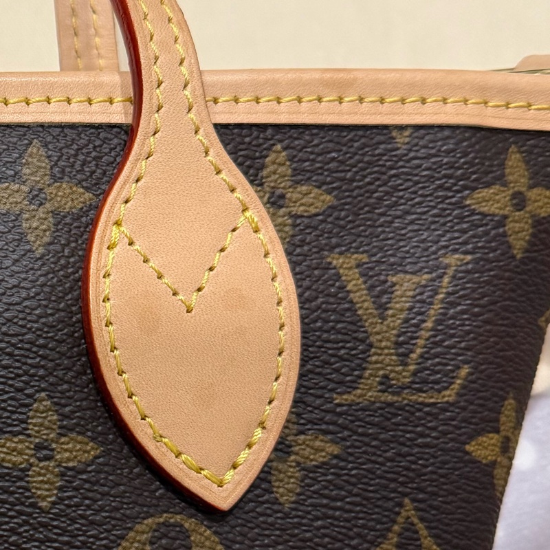 LV Neverfull BB-11
