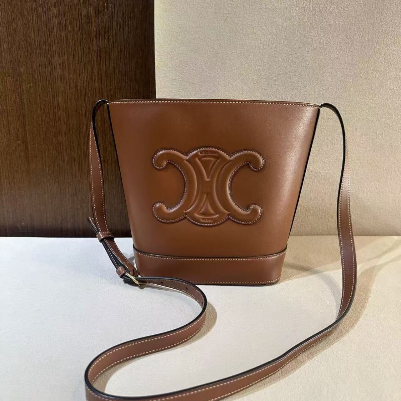 Celine焦糖色水桶包 22*17*10cm 99新配件塵袋-1