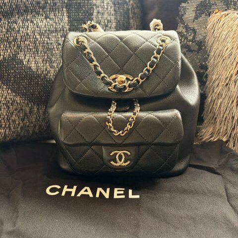 CHANEL黑金菱格紋前口袋後背包/晶片