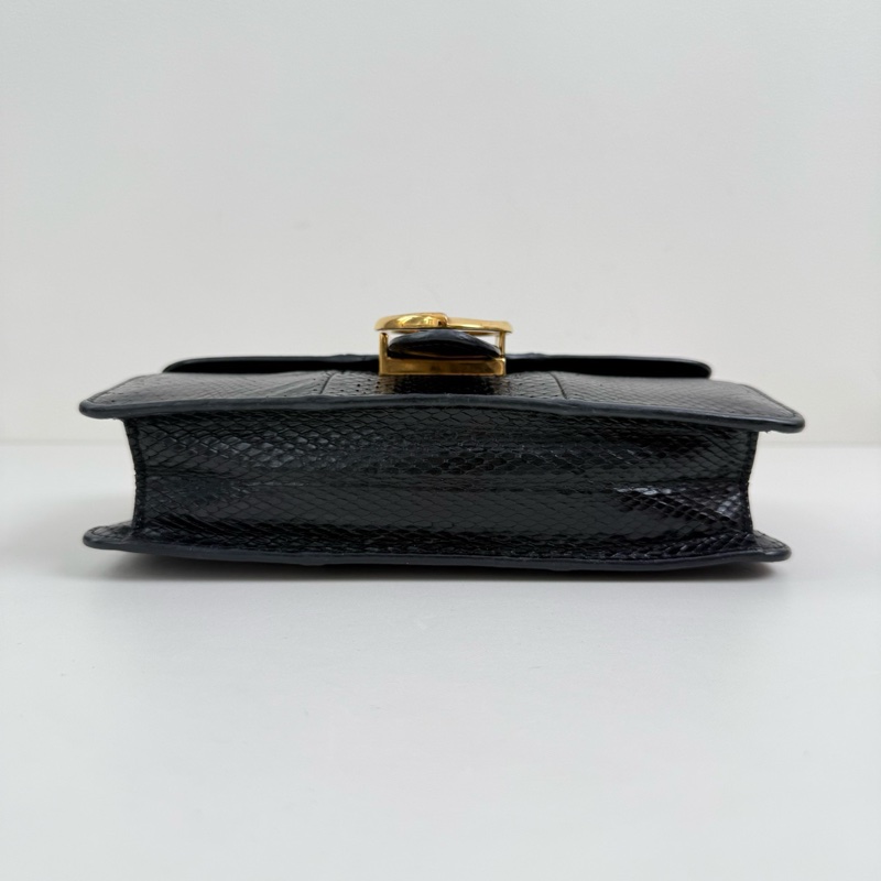 Gucci/古馳 蛇皮黑色鏈條斜挎包 金扣-5