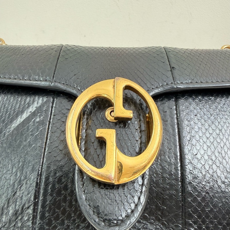 Gucci/古馳 蛇皮黑色鏈條斜挎包 金扣-6