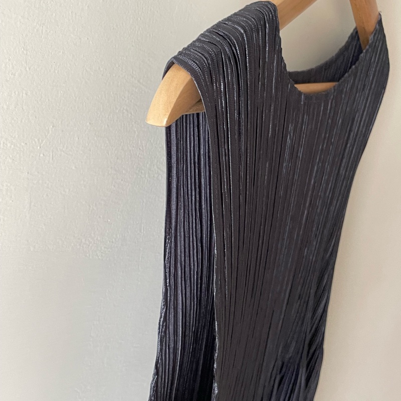 ▪️富貴選物FUGUEI▪️PP  藍灰色 緞面光澤無袖短洋裝-7