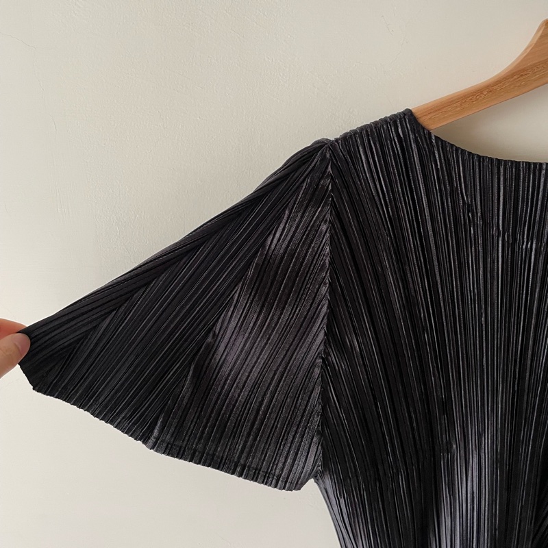 ▪️富貴選物FUGUEI▪️PP 三宅一生黑色緞面上衣 造型袖 傘狀袖 天使翅膀-5