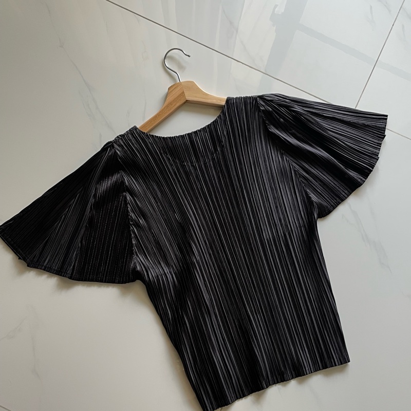 ▪️富貴選物FUGUEI▪️PP 三宅一生黑色緞面上衣 造型袖 傘狀袖 天使翅膀-9