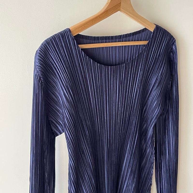 ▪️富貴選物FUGUEI▪️PP 三宅一生深藍色 緞面光澤長袖短洋裝 連衣裙-3