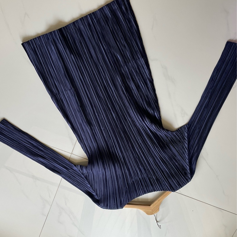 ▪️富貴選物FUGUEI▪️PP 三宅一生深藍色 緞面光澤長袖短洋裝 連衣裙-9