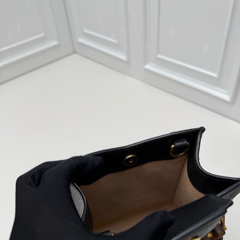 閒置Gucci古馳 Diana系列黑金竹節手柄包 黑色粒面牛皮+竹節手柄 復古優雅氣質滿分-4