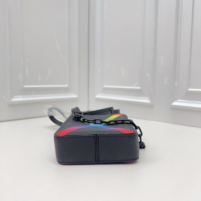 閒置新LV路易威登 春夏男裝秀款彩虹x郵差包 -8