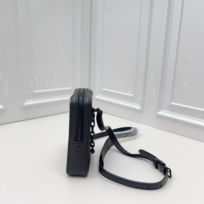 閒置新LV路易威登 春夏男裝秀款彩虹x郵差包 -9