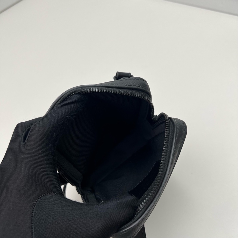 閒置新LV路易威登 春夏男裝秀款彩虹x郵差包 -10