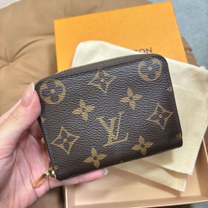 LV老花拉鍊短夾零錢包-0