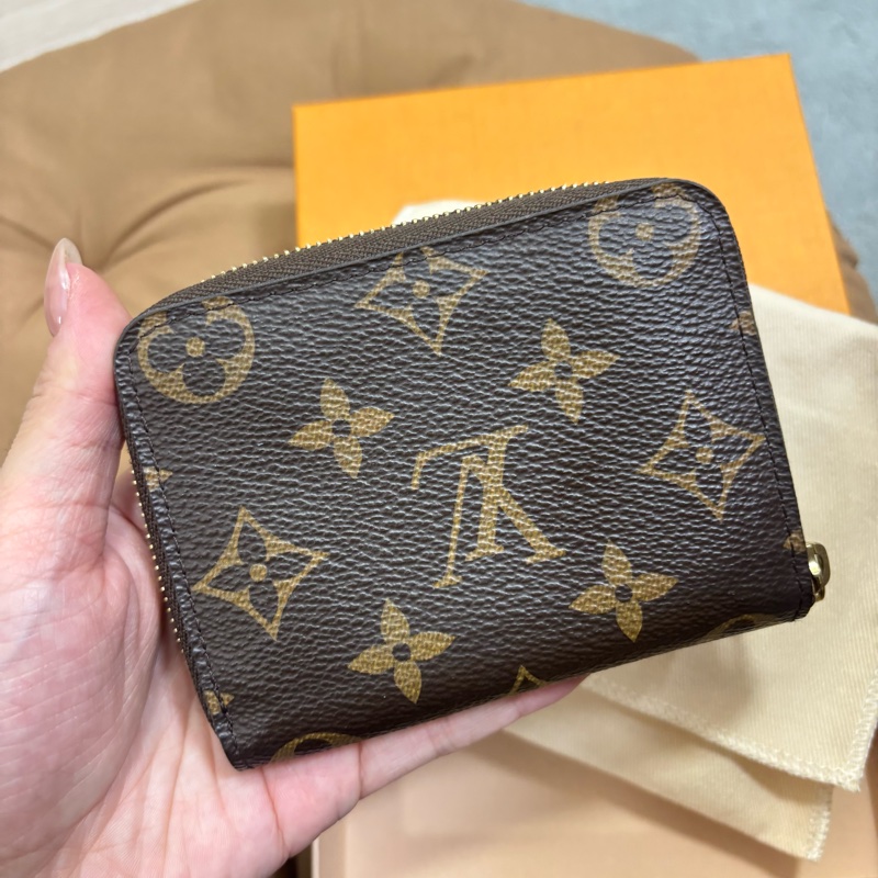 LV老花拉鍊短夾零錢包-1