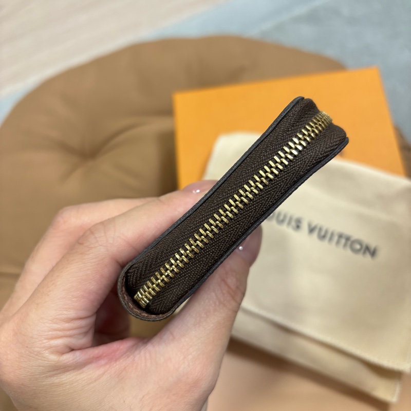 LV老花拉鍊短夾零錢包-3