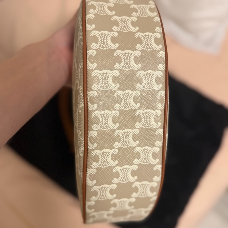 全新 Celine Ava bag 杏色 canvas triopheme-3