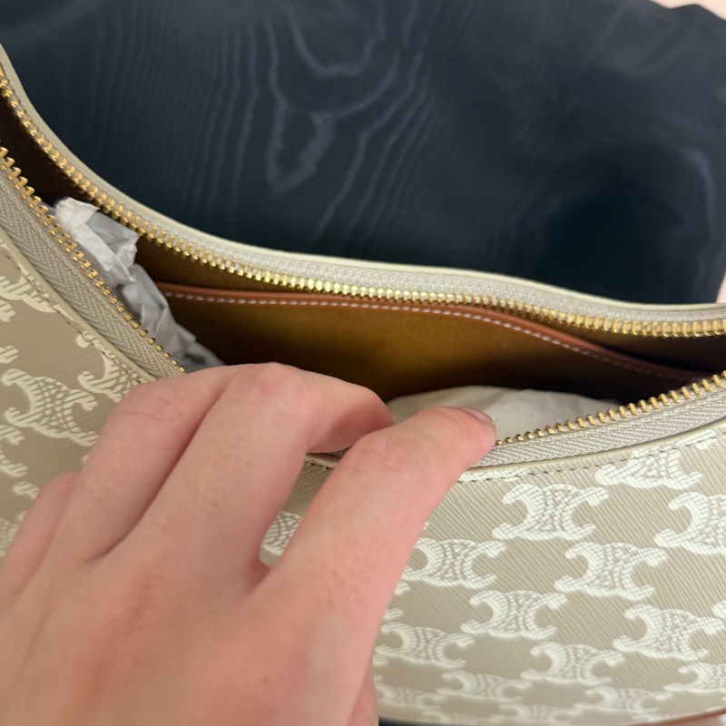 全新 Celine Ava bag 杏色 canvas triopheme-4