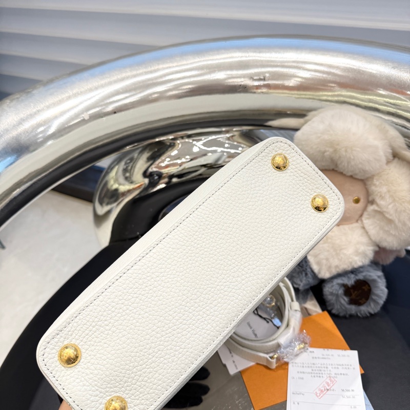 LV路易威登 Capucines卡普辛BB-2