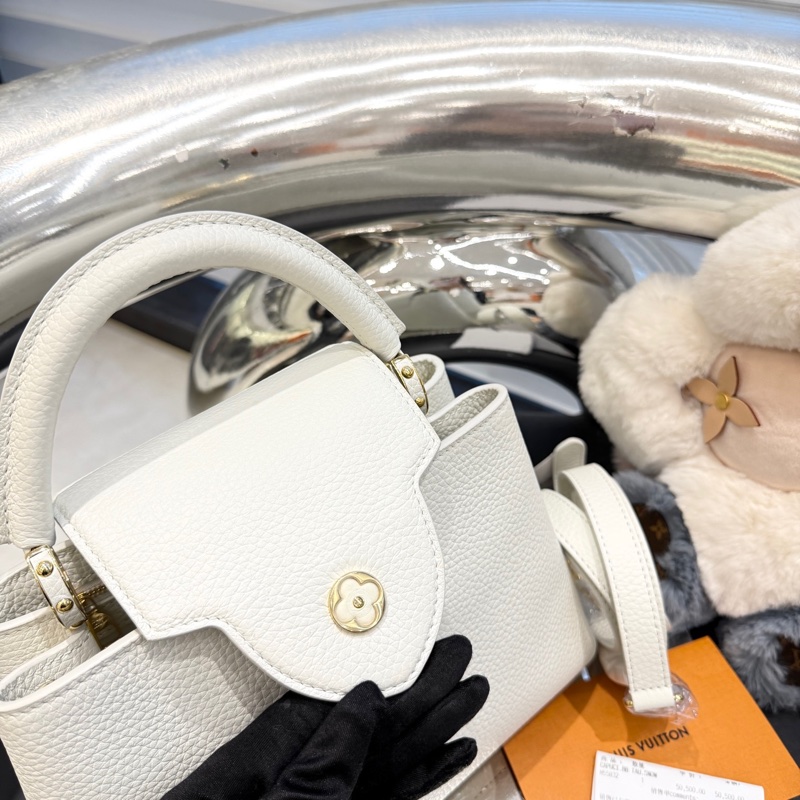 LV路易威登 Capucines卡普辛BB-5