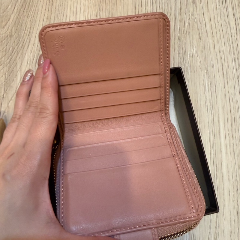 Gucci 藕粉色短夾-5