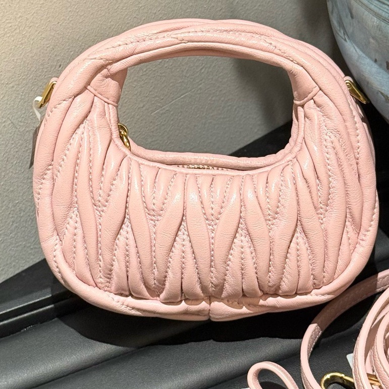 98新 miumiu 雪粉色mini Hobe包 單包 附件:肩帶-1