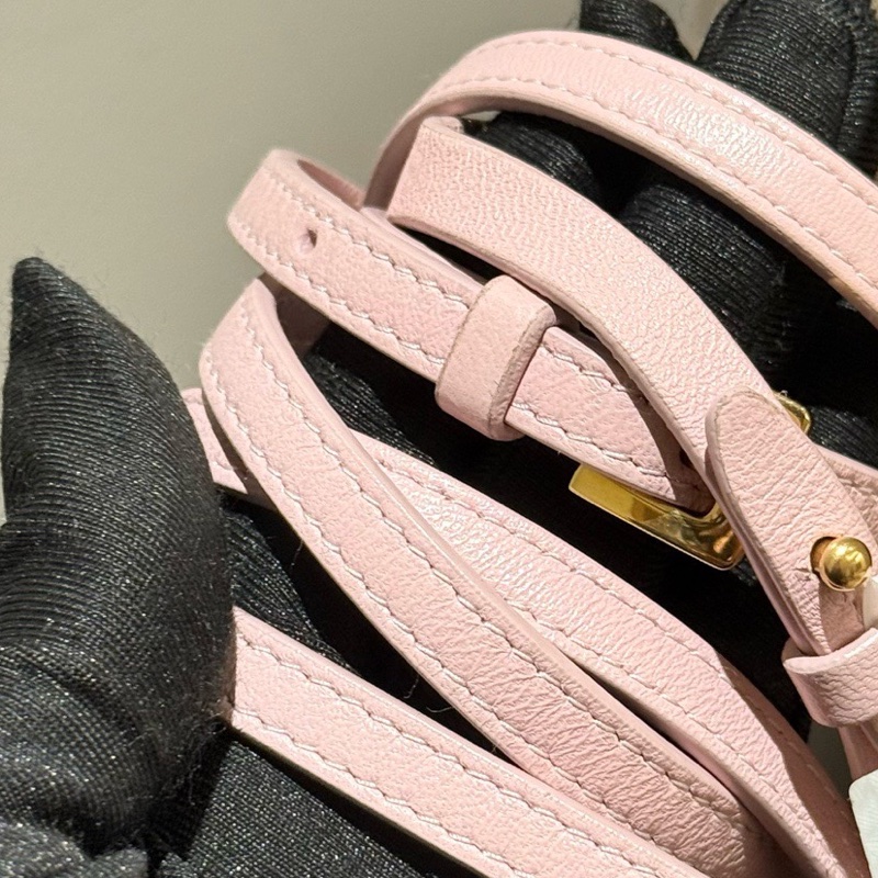 98新 miumiu 雪粉色mini Hobe包 單包 附件:肩帶-6