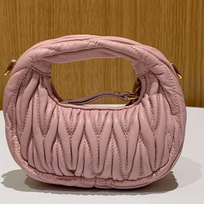 98新 miumiu 雪粉色超级mini Hobe包 單包 附件:肩帶-1
