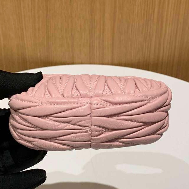 98新 miumiu 雪粉色超级mini Hobe包 單包 附件:肩帶-5