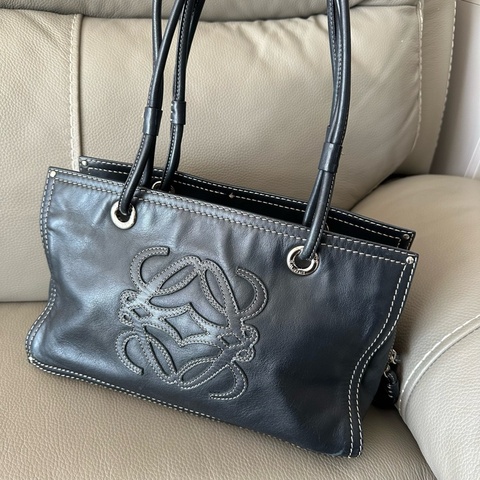 LOEWE羅意威全皮logo托特單肩包  🈚附件