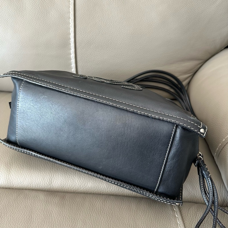 LOEWE羅意威全皮logo托特單肩包 🈚附件-8