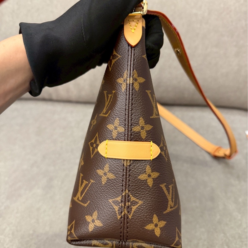 LV carryall 新款east west-2