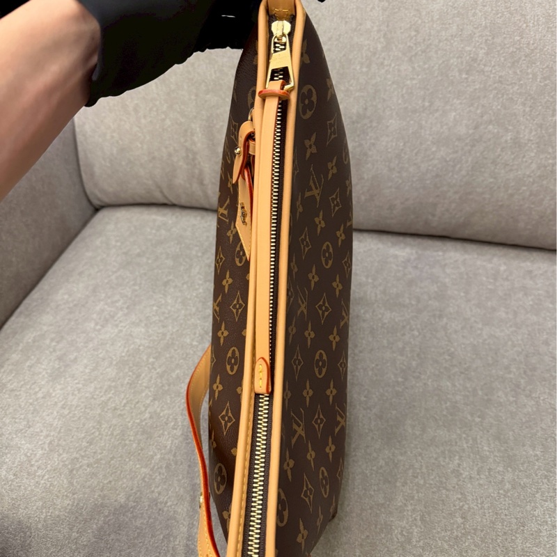 LV carryall 新款east west-6