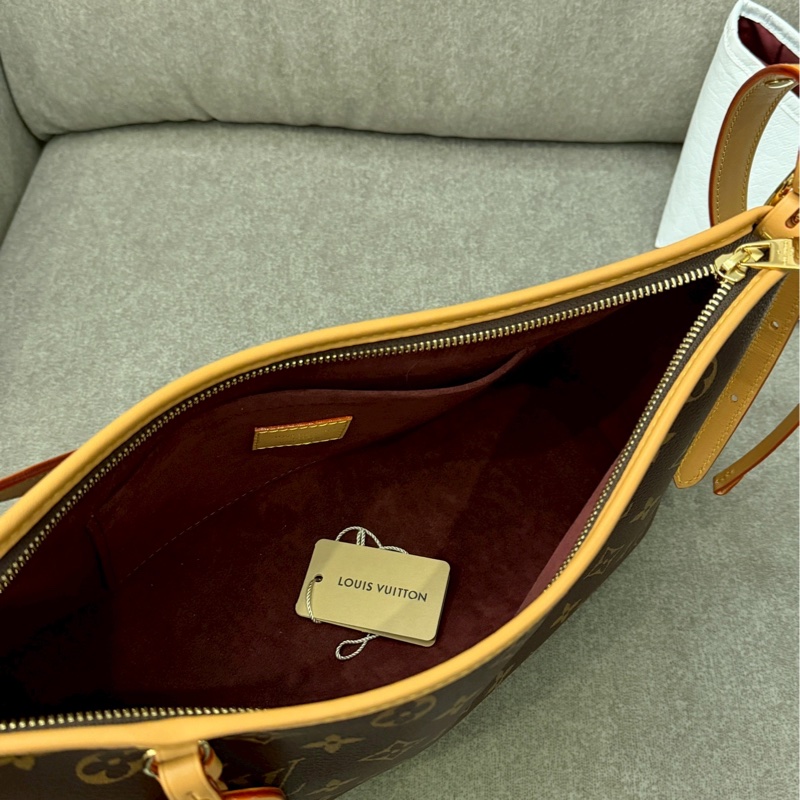 LV carryall 新款east west-8