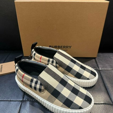 💎Han's house精品服飾💎burberry 格紋 懶人鞋 鞋 現貨 35