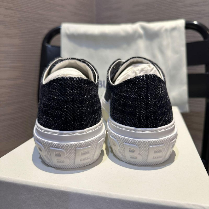 💎Han's house精品服飾💎 burberry 格紋 立體字 帆布鞋 鞋 義大利製 現貨 38-2