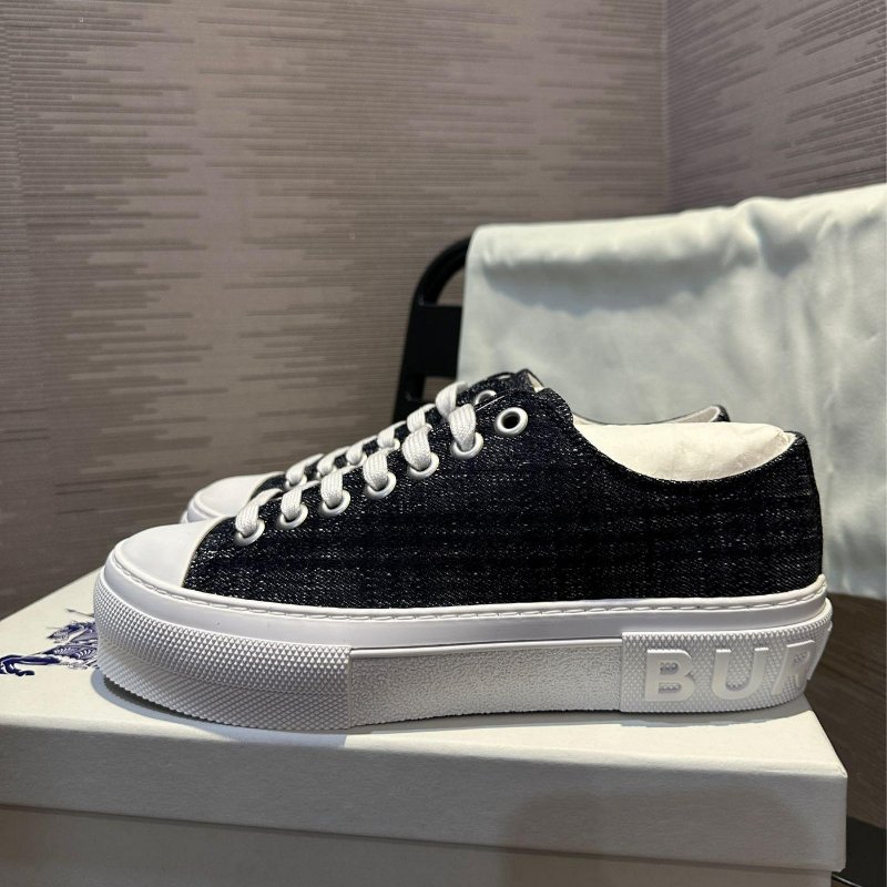 💎Han's house精品服飾💎 burberry 格紋 立體字 帆布鞋 鞋 義大利製 現貨 38-3