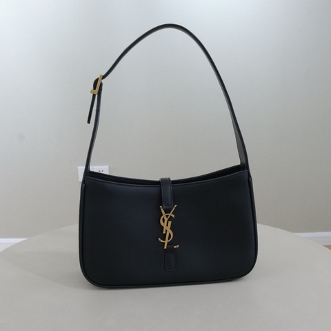 YSL LE5A7 hobo腋下包中號尺寸25*15*6，配件無