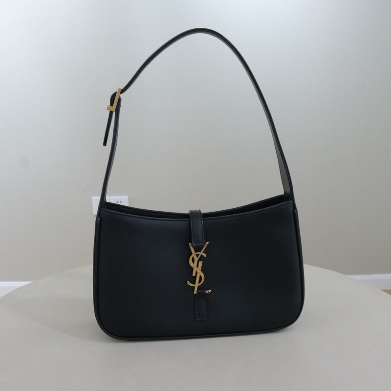 YSL LE5A7 hobo腋下包中號尺寸25*15*6，配件無-0