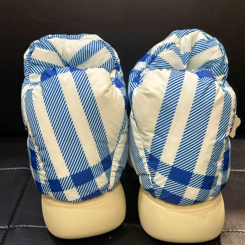 💎Han's house精品服飾💎BURBERRY 格紋 雪靴 靴子 現貨 43.5原價34100-1