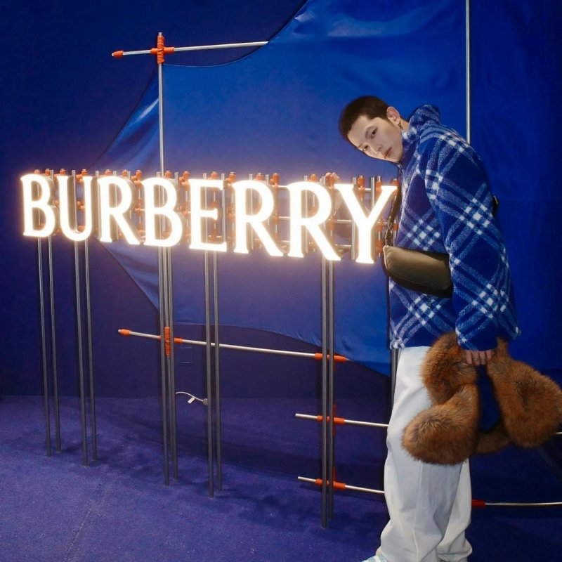 💎Han's house精品服飾💎BURBERRY 格紋 雪靴 靴子 現貨 43.5原價34100-9