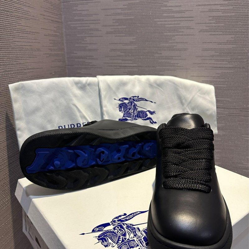 💎Han's house精品服飾💎Burberry Box 戰馬 騎士 小牛皮 鞋 現貨43 原價27500-4