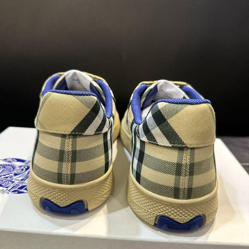 💎Han's house精品服飾💎BURBERRY 格紋鞋 原價23300-4