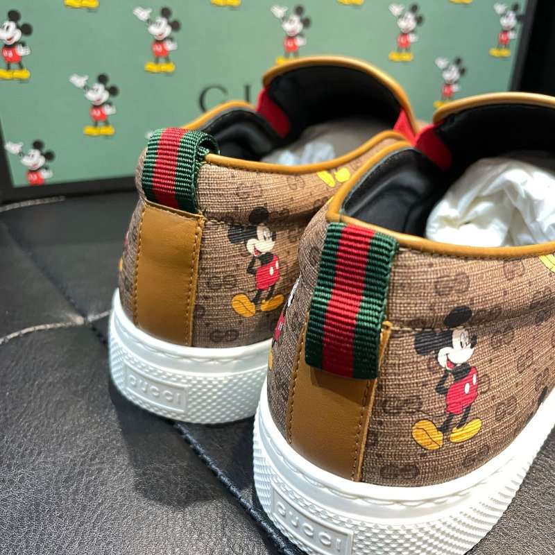 💎Han's house精品服飾💎GUCCI 古馳 滿版 LOGO 懶人鞋 義大利製 現貨 UK 8-3