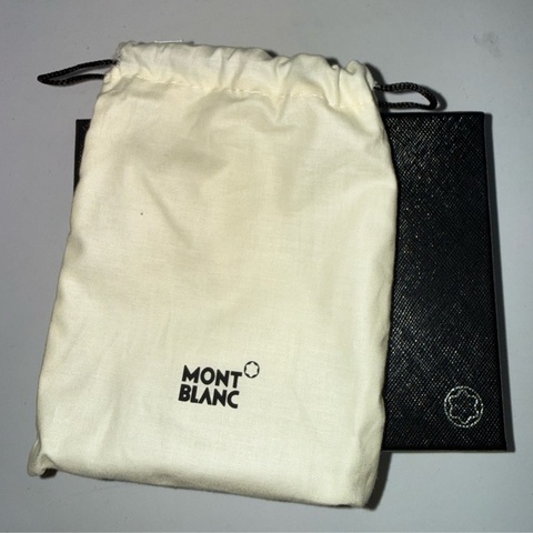 萬寶龍9成新短夾