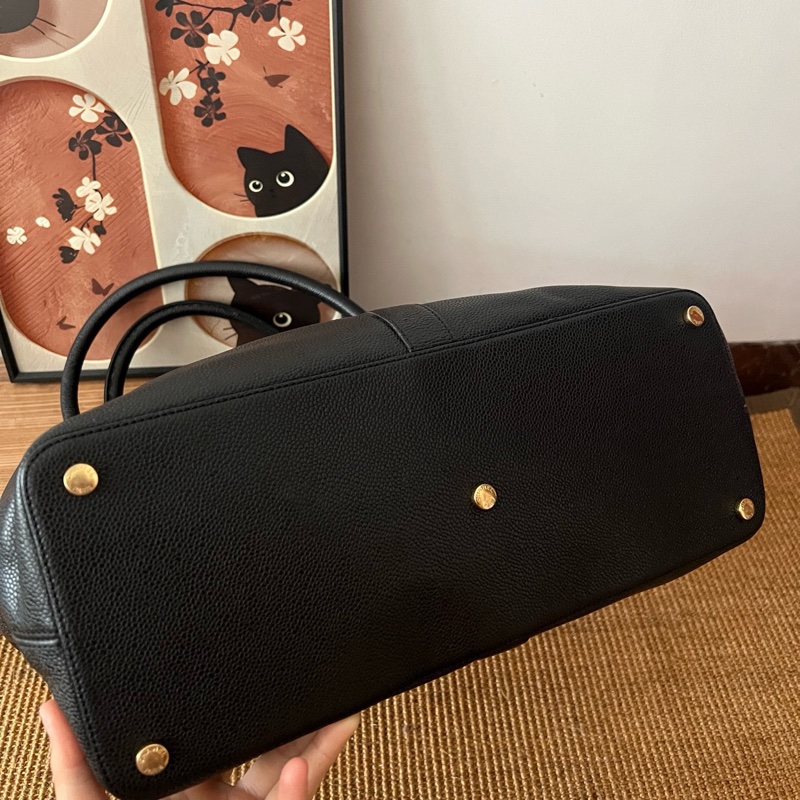 ✨Chanel 黑金魚子醬 tote xxl機場包 很時髦的大包🖤-9