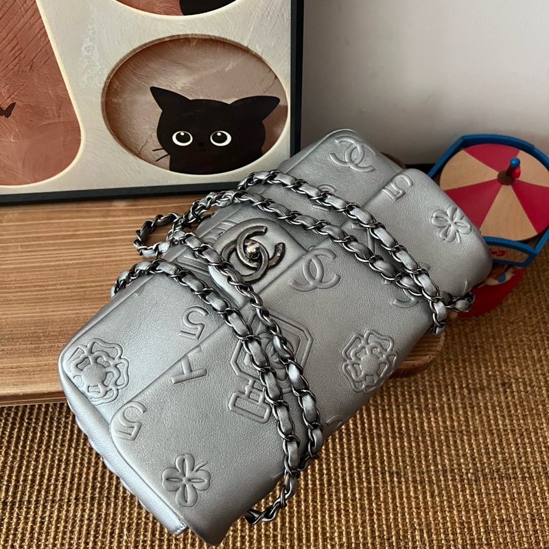 ✨Chanel 太空銀浮雕CF 鏈條可調節 四季百搭🩶-7